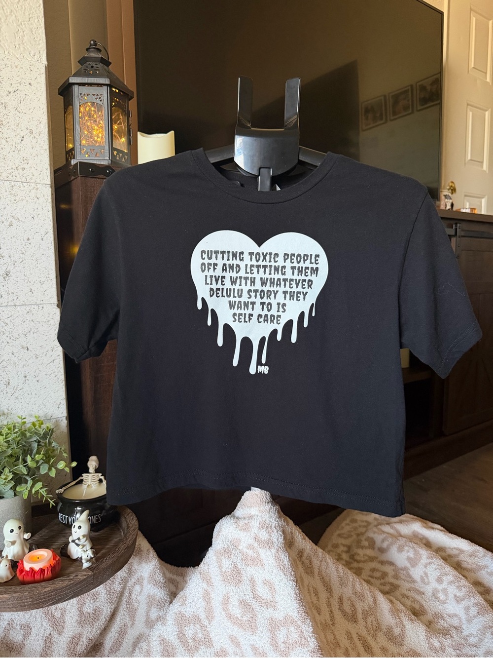 Cutting Toxic People Off Crop Tee (M)